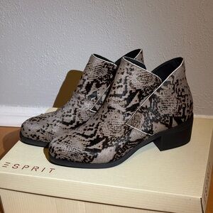 Esprit Women's Ankle Boots - Black and Gray Snake Print